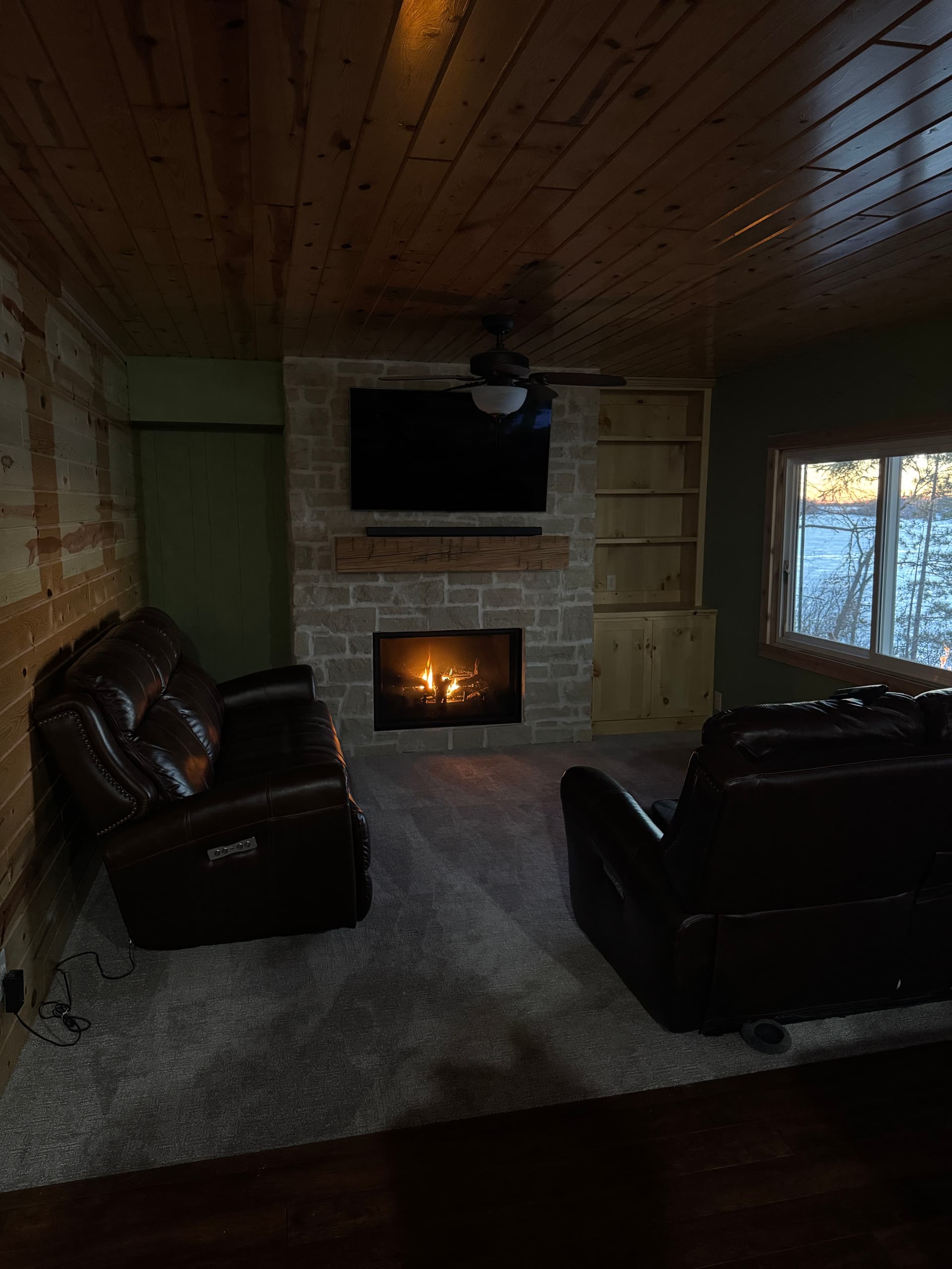 Gallery photos for Functional Living Room Makeover with Vintage Touch: Image #1